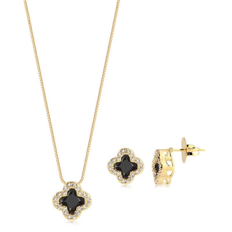 CONJUNTO TREVO MENOR COM PEDRAS NEGRAS E ZIRCONIAS CRISTAL FOLHEADO A OURO