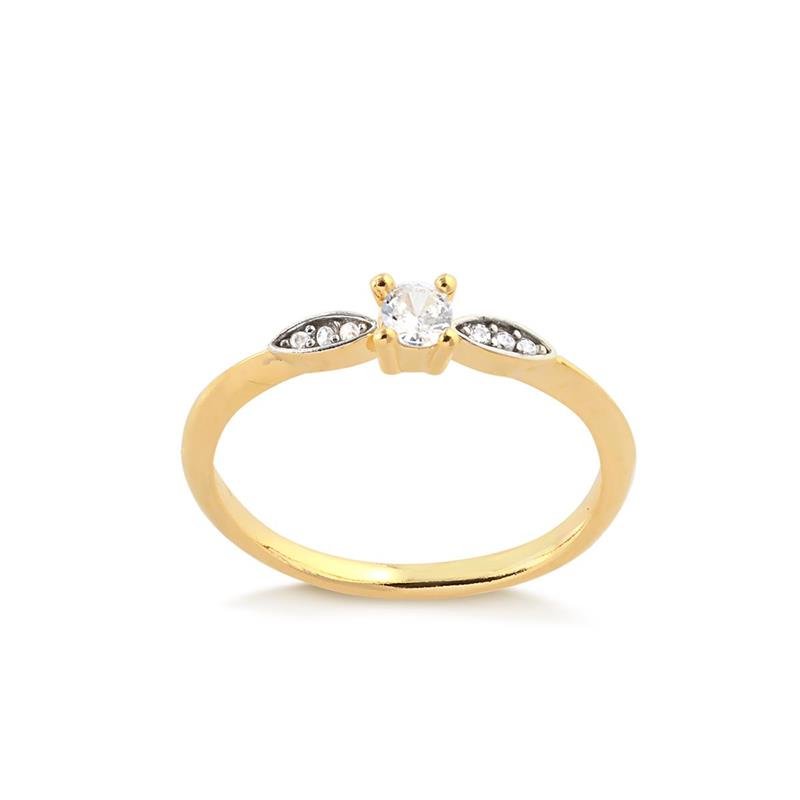 ANEL SOLITÁRIO COM DETALHE DE ZIRCÔNIAS E PEDRA CRISTAL FOLHEADO A OURO