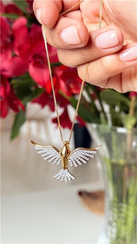 GARGANTILHA DIVINO ESPÍRITO SANTO COM PEDRAS DE ZIRCÔNIAS CRISTAL FOLHEADA A OURO